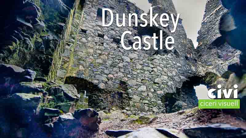 Dunskey Castle Tower House bei Portpatrick in Schottland